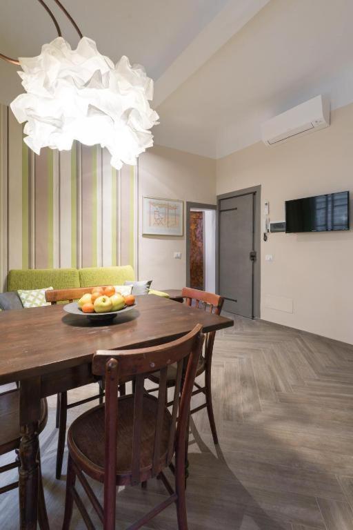 The Hobbit Guelfa Apartment Florence Exterior photo