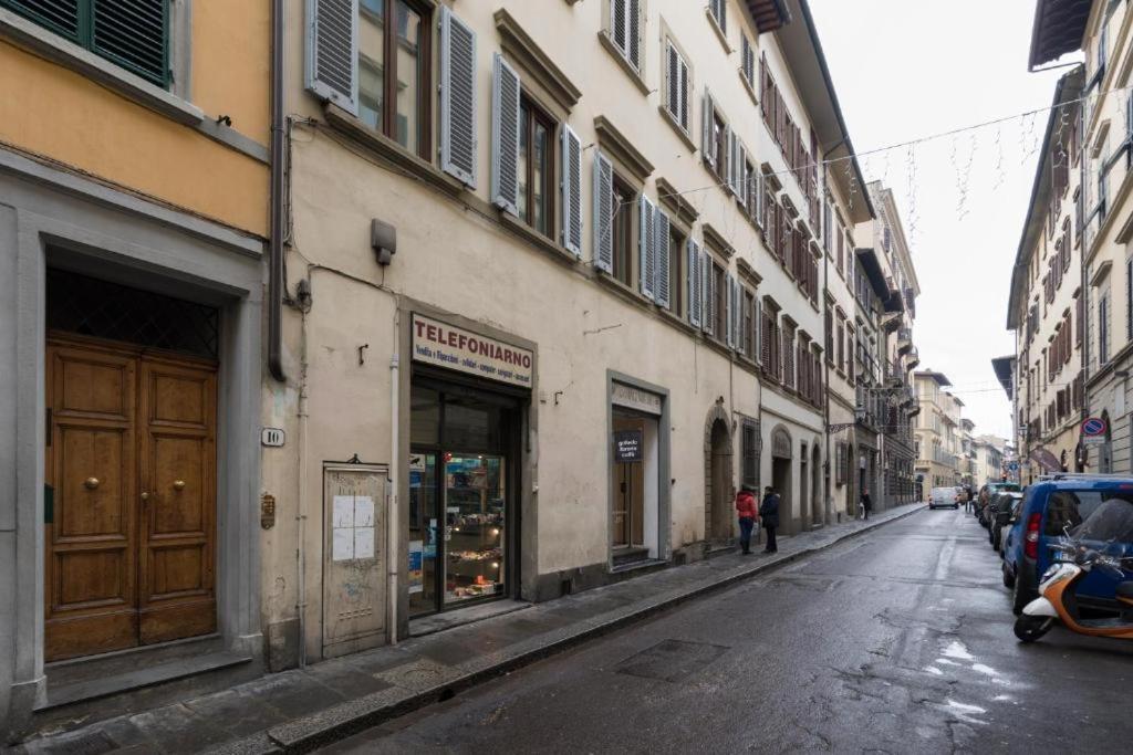 The Hobbit Guelfa Apartment Florence Exterior photo